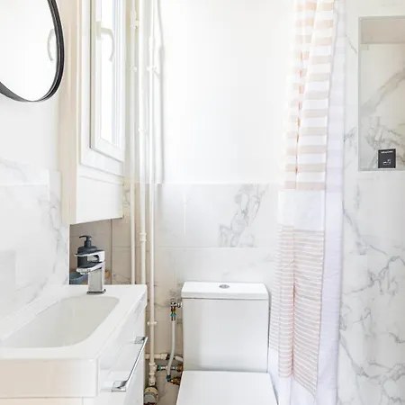 Guestready - Sleek And Comfy Near The Metro Paryż